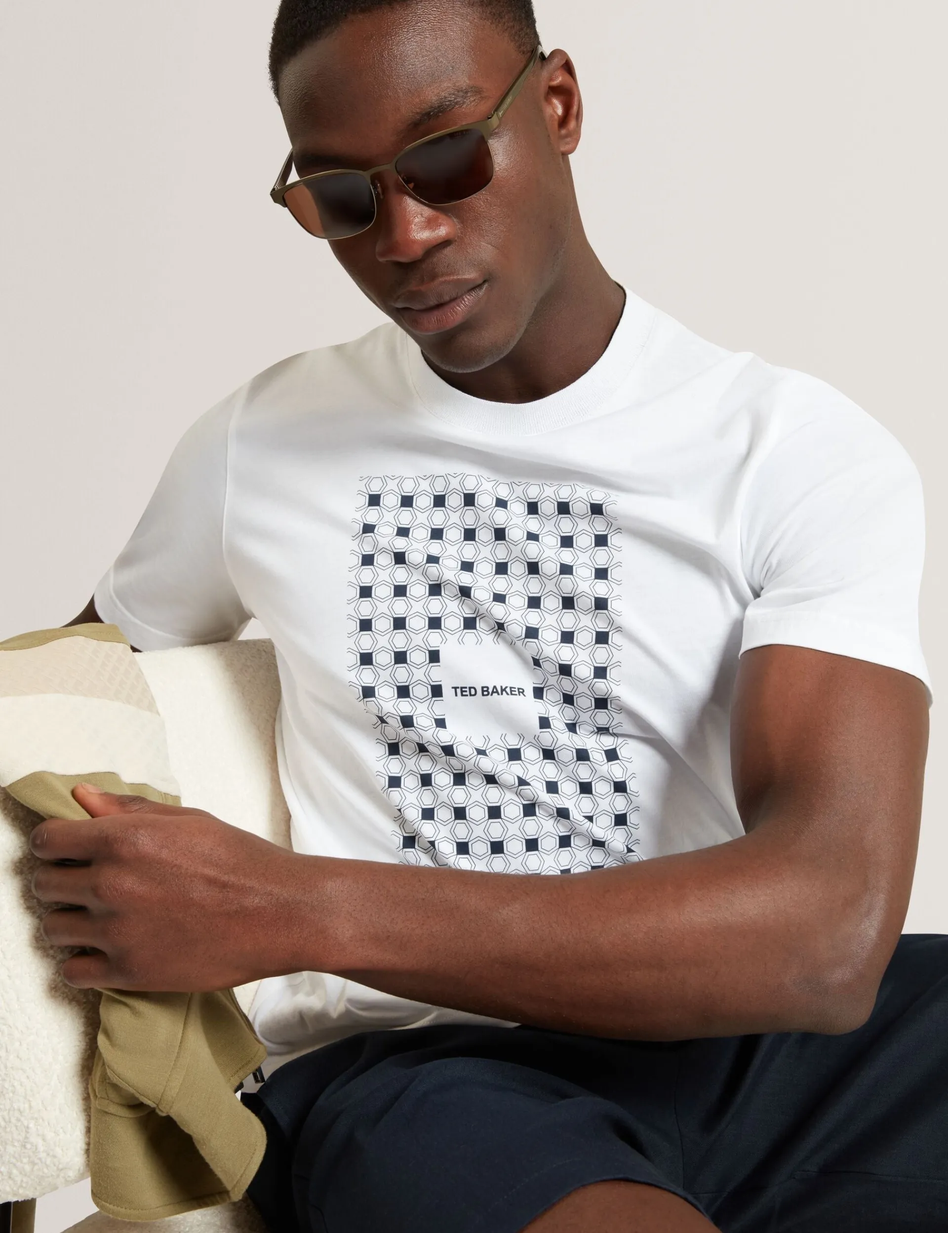 New Lobster Limited Der Weihnachtsladen|Breezy Blues Bearbeiten<Baumwoll-T-Shirt mit Fliesenmuster und Rundhalsausschnitt