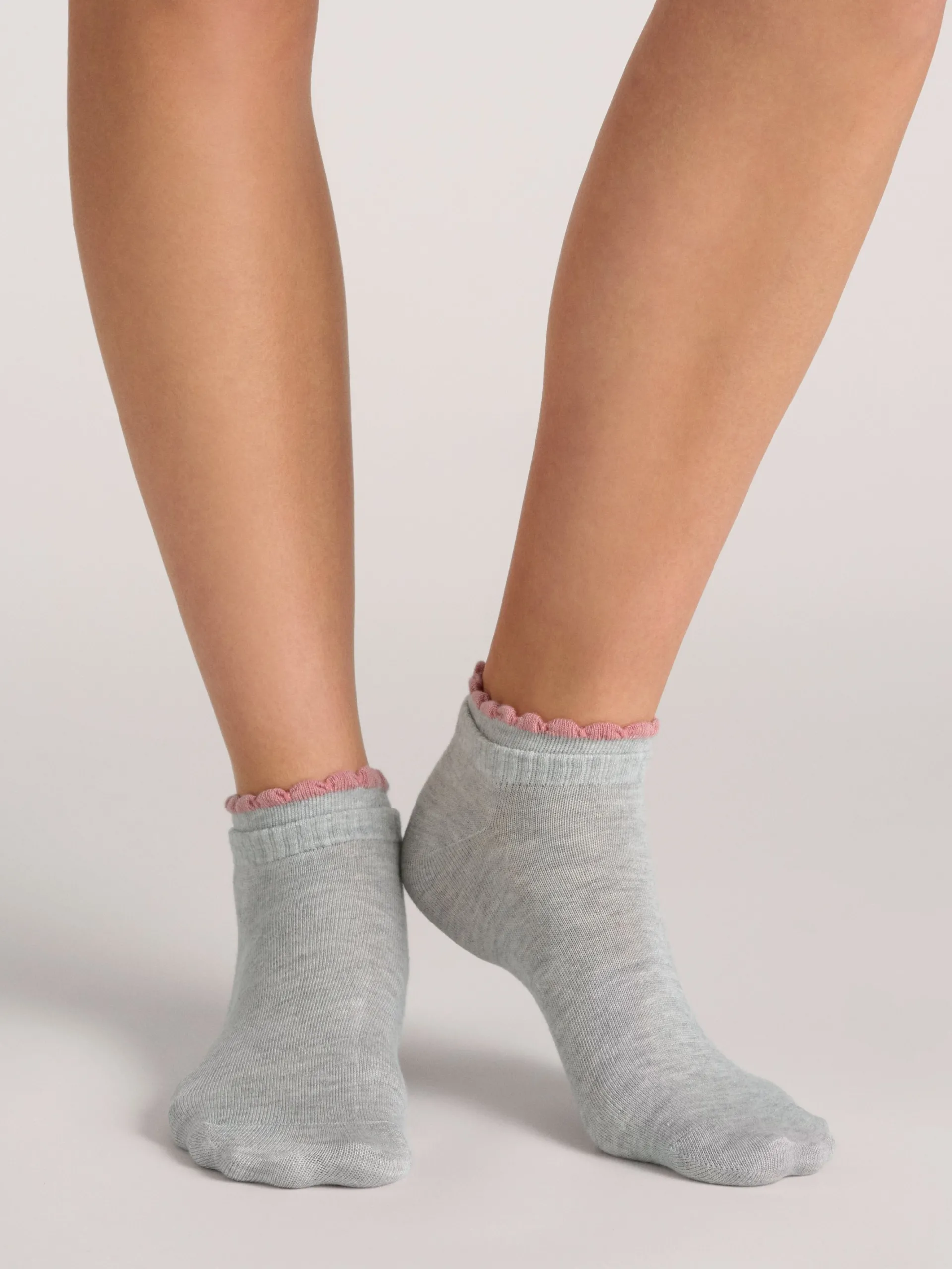 United Legwear & Apparel Co. Sämtliches Zubehör|Socken<3er-Packung kurze, gewellte Knöchelsocken