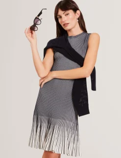 New Lobster Limited Luftiger Blues Bearbeiten|Kleider<Geripptes Strick-Minikleid mit umgeschlagenem Saum