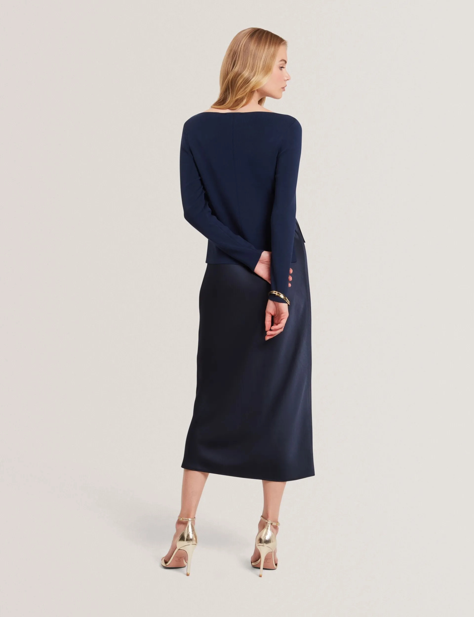 New Lobster Limited Kleider|Luftiger Blues Bearbeiten<2-in-1 Satin-Unterkleid mit Strickoberteil