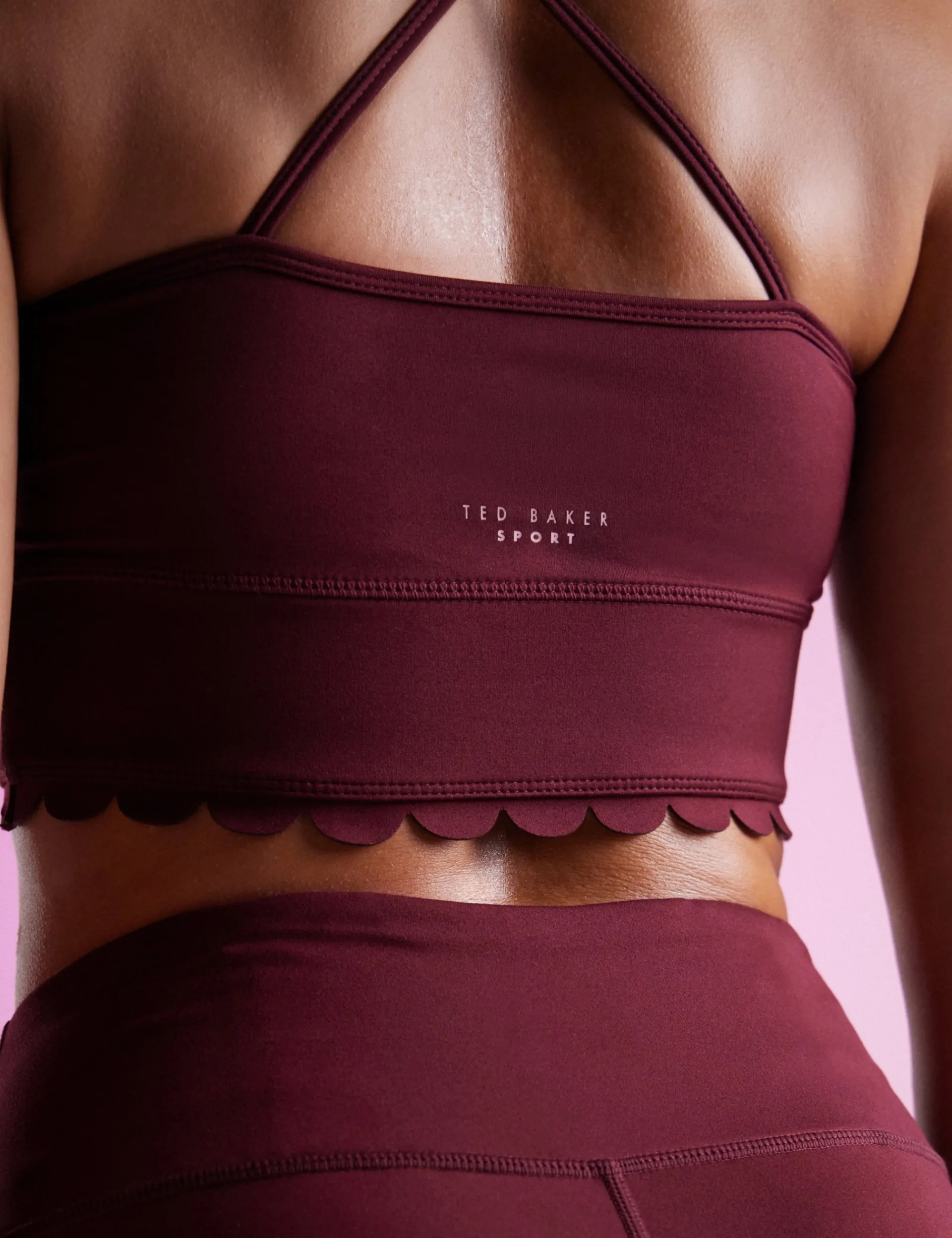 Licensee Batra Group Sportbekleidung<Komfortabler Yoga-Sport-BH mit Wellenkante