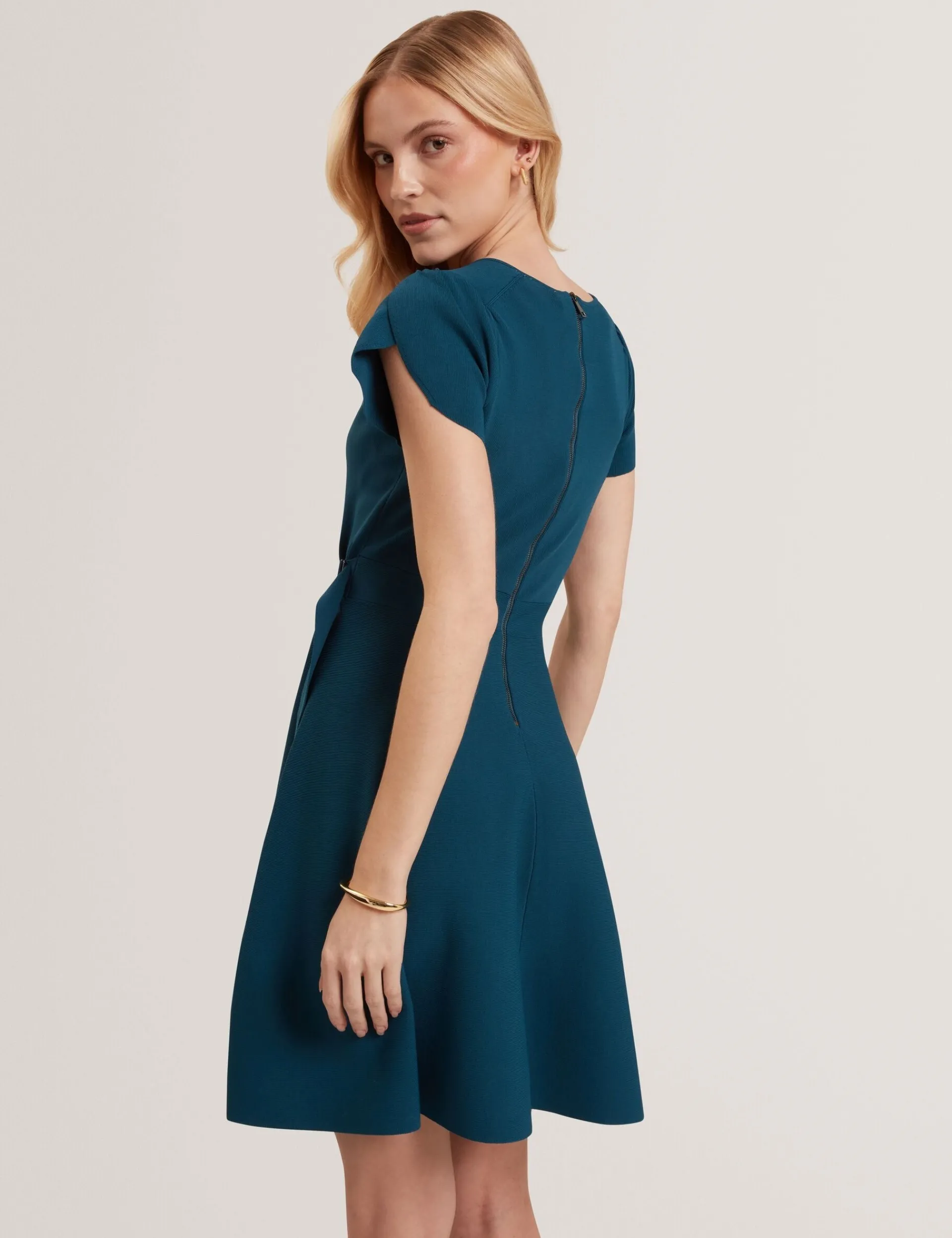 New Lobster Limited Arbeitskleidung|Luftiger Blues Bearbeiten<Kurzärmliges Strick-Minikleid