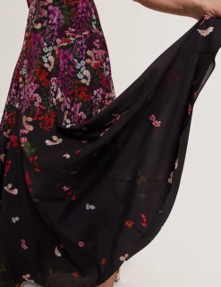 New Lobster Limited Kleider<Maxikleid in A-Linie mit verstreuten Blumenmustern und Puffärmeln