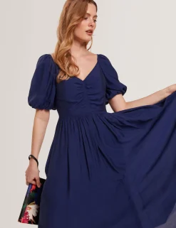 New Lobster Limited Kleider|Golden Hour<Midikleid mit Puffärmeln, Raffungen und V-Ausschnitt