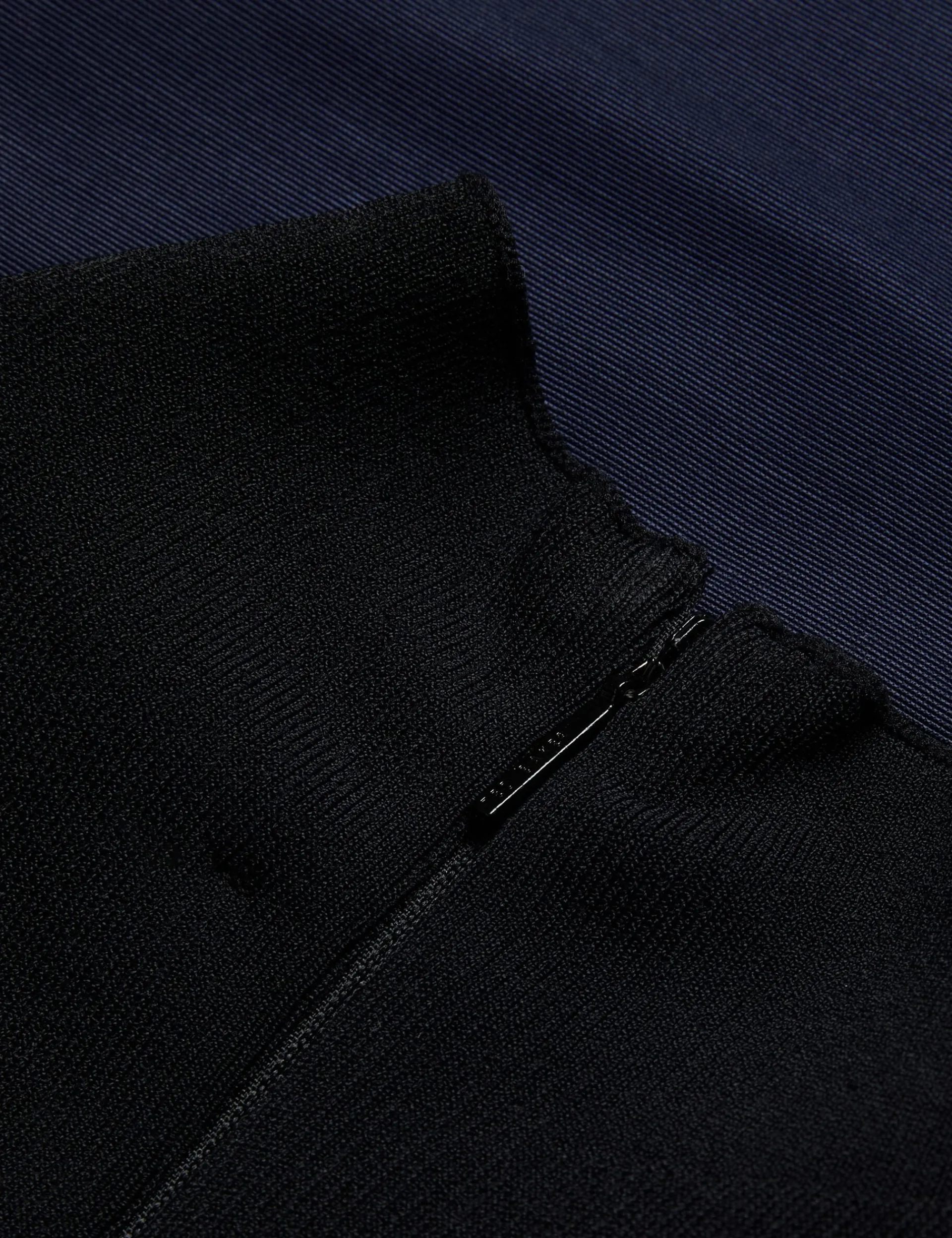 New Lobster Limited Kleider<Midikleid mit Strickoberteil und Wickelrock