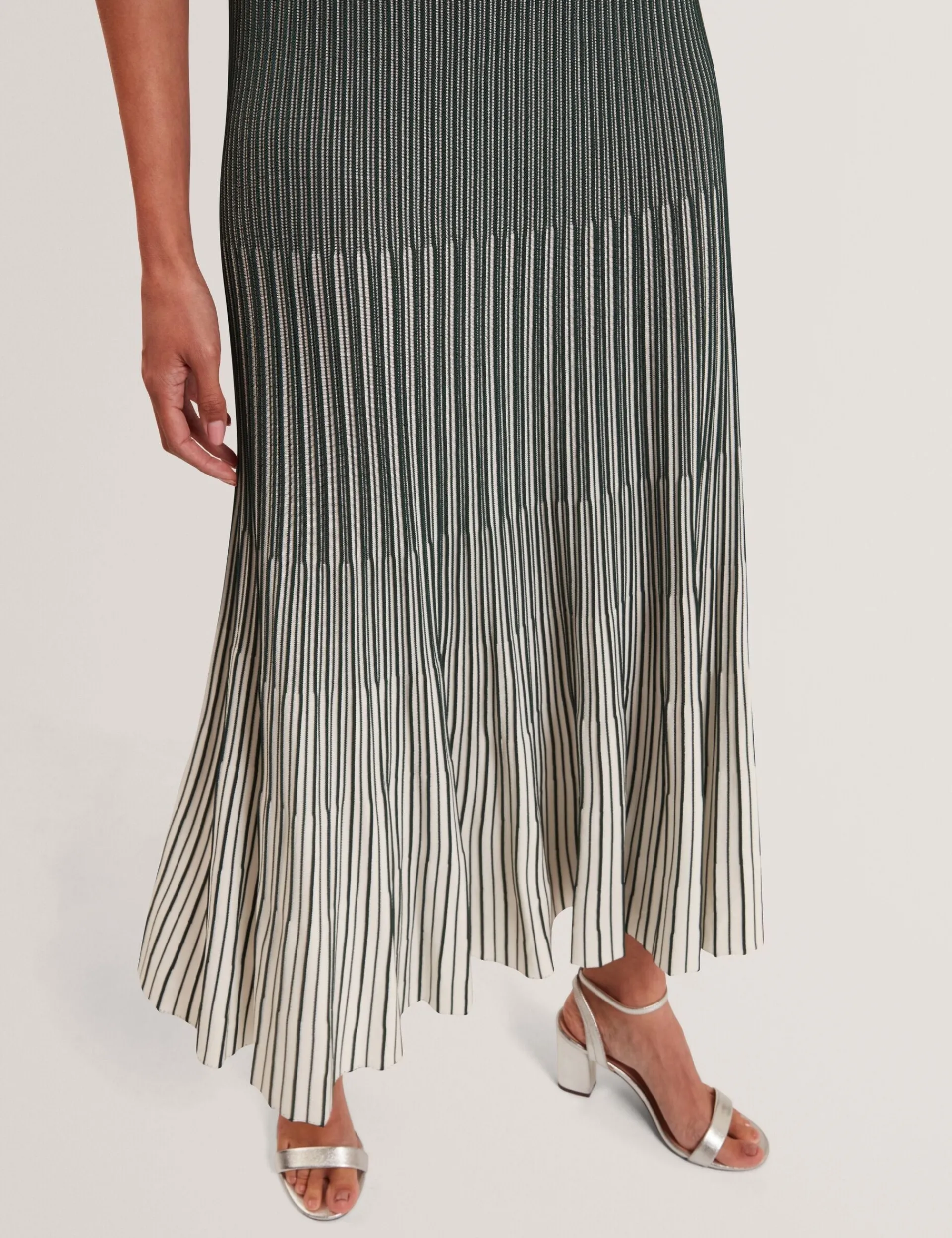 New Lobster Limited Kleider<Ärmelloses Midikleid aus Strick mit Strukturstreifen