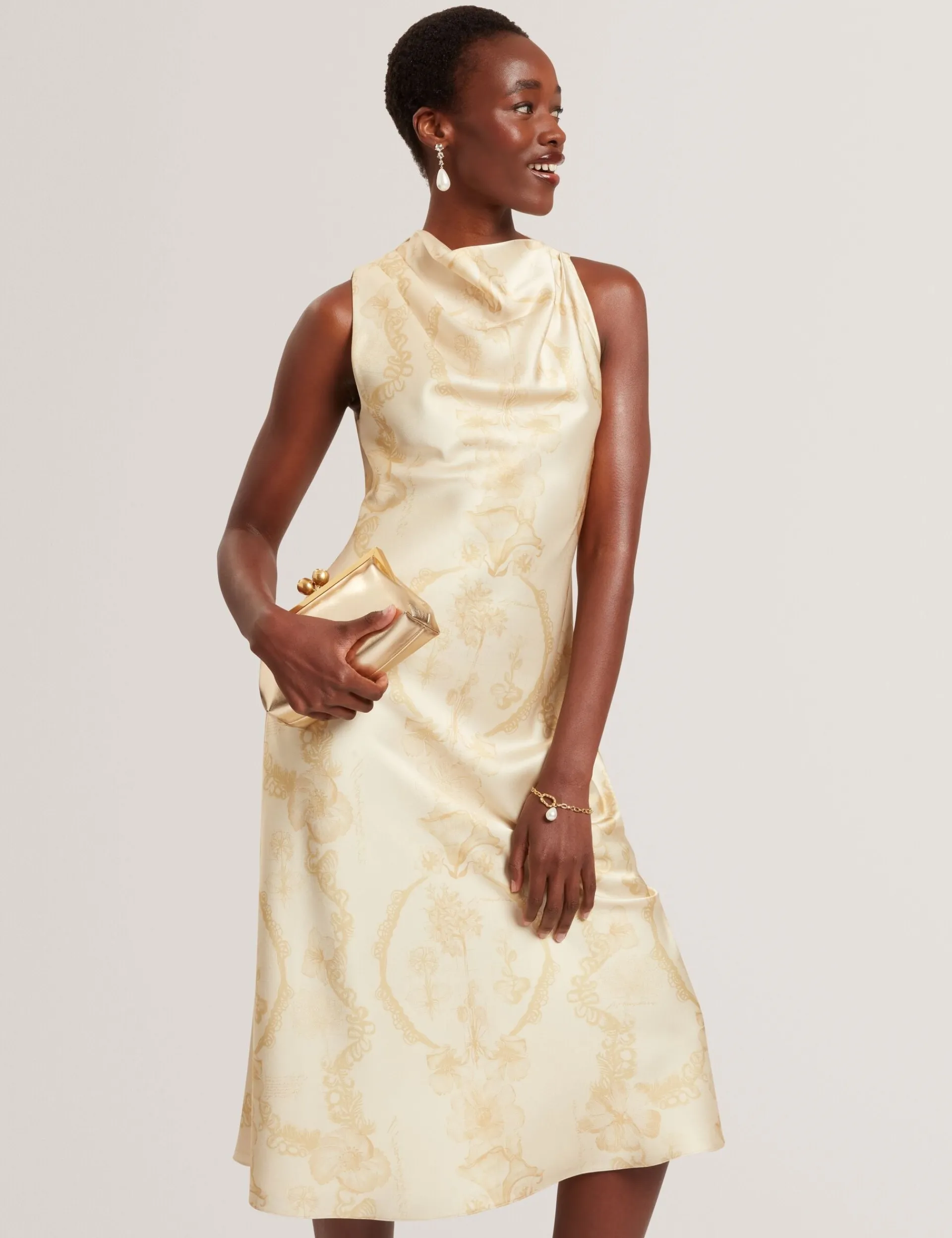 New Lobster Limited Die Hochzeitsredaktion|Golden Hour<Satin-Midikleid mit Spitzenprint, Wasserfallausschnitt und Spitzenbedruckung