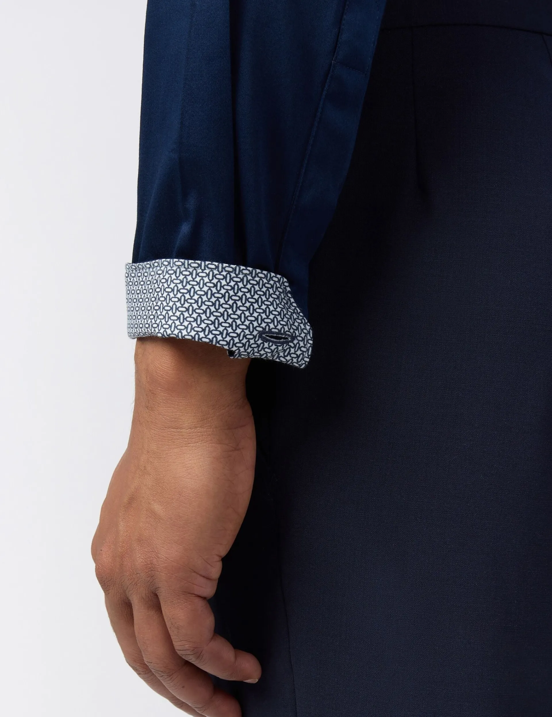 Licensee Baird Group Breezy Blues Bearbeiten|Shirts<Satin-Stretch-Baumwollhemd, schmal geschnitten
