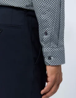 Licensee Baird Group Breezy Blues Bearbeiten|Shirts<Slim-Fit-Hemd aus Satin mit Geo-Fliesenmuster