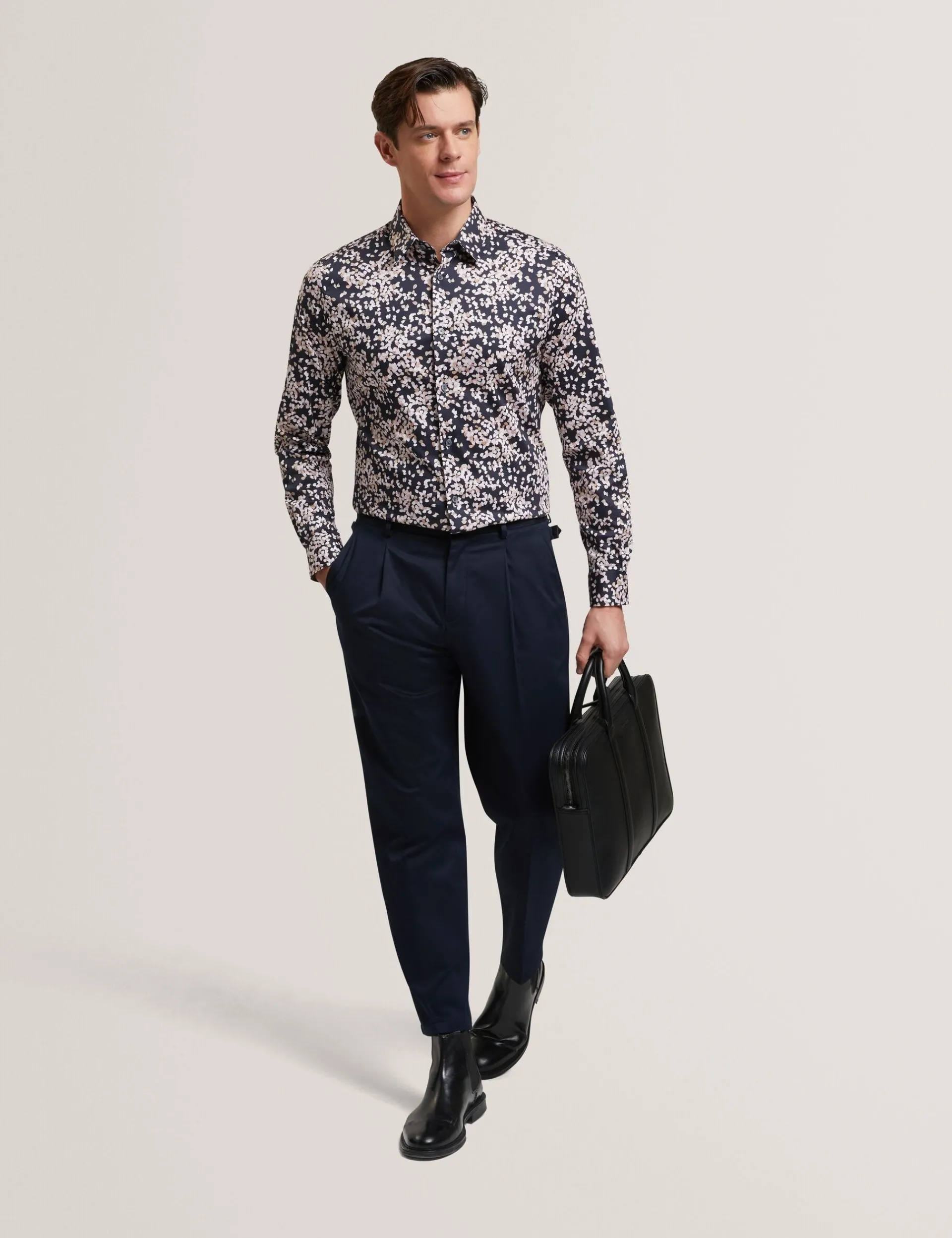Herren New Lobster Limited Luxusgeschenke Für Herren|Breezy Blues Bearbeiten<Slim-Fit-Langarmhemd mit verstreuten Blütenblättern
