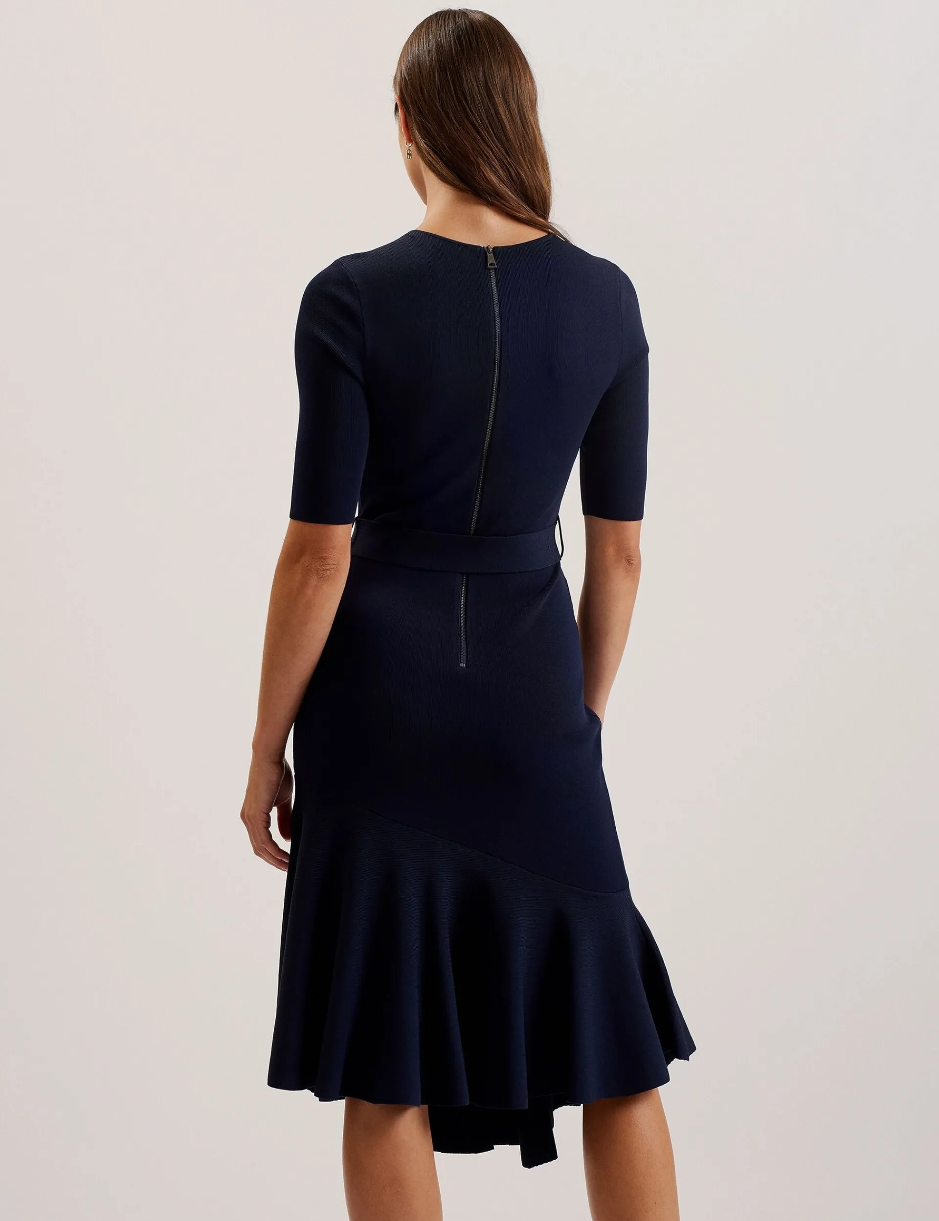 New Lobster Limited Kleider|Luftiger Blues Bearbeiten<Strickkleid in Midi-Länge mit ausgestelltem Saum und Gürtel