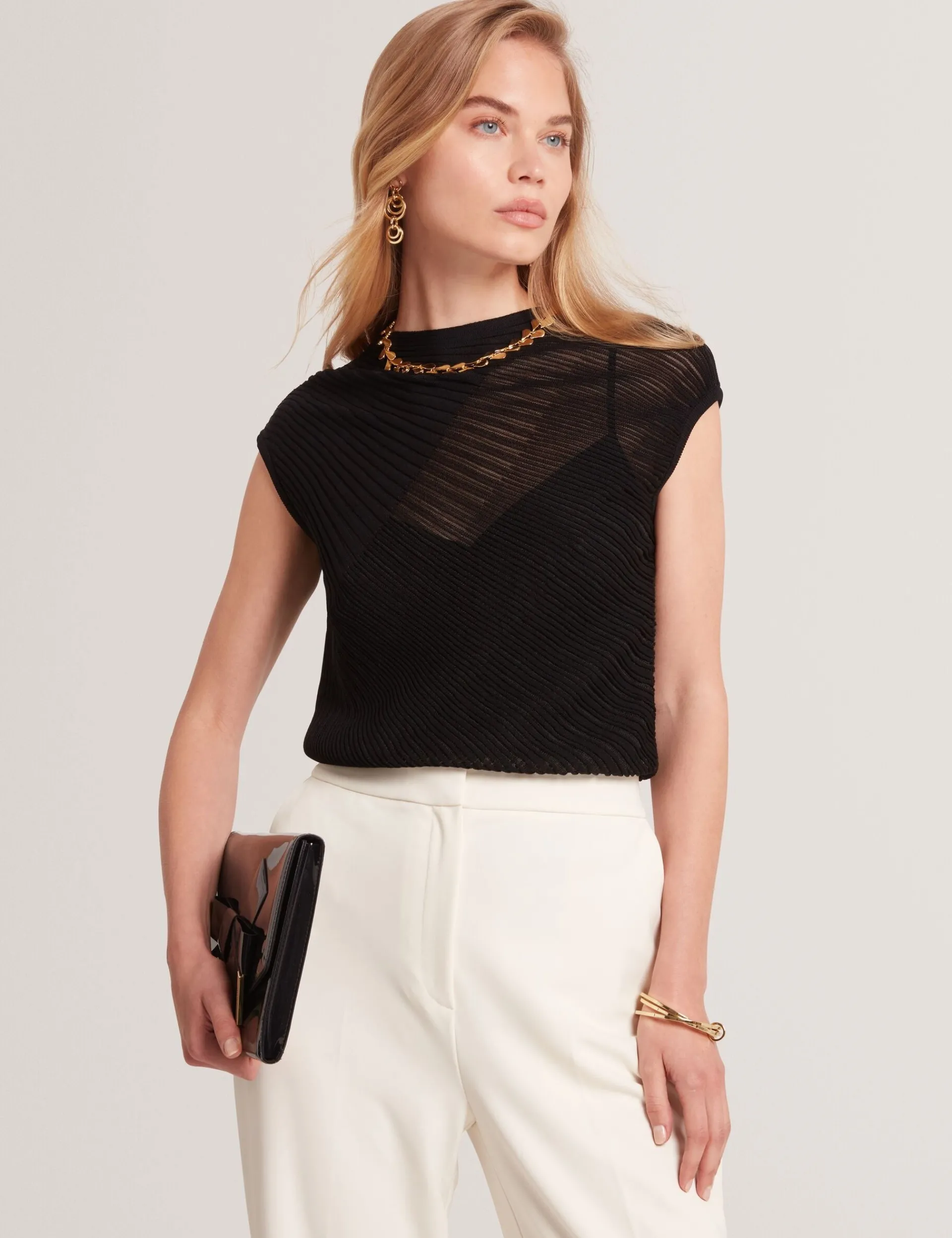 New Lobster Limited Oberteile & Blusen<Top aus strukturiertem Strick mit transparentem Einsatz